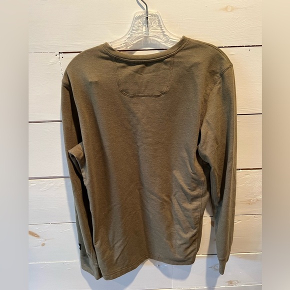 The North face men’s medium pullover, crewneck shirt, EUC, olive green outdoors - Picture 2 of 7
